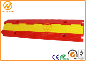 1000*245*45mm Reflective Plastic PVC 2 Channel Cable Protector Ramp